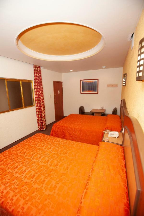 Hotel Tres Colonias - Solo Adultos メキシコシティ エクステリア 写真
